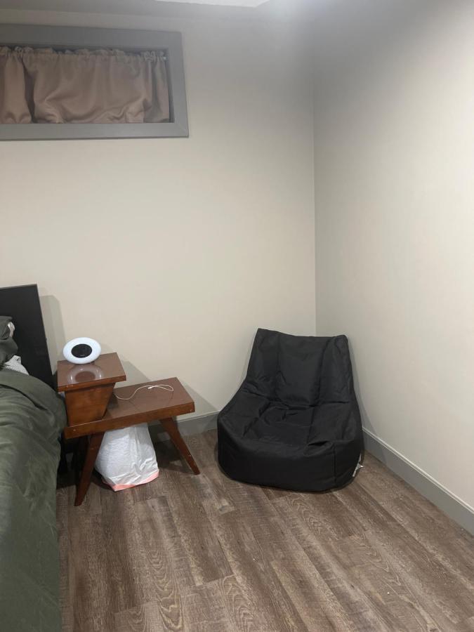 Spacious Room & Living Area In Nw! Κάλγκαρι Εξωτερικό φωτογραφία